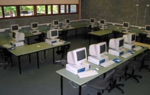 Ventimiglia: corsi di informatica e lingue alla Biancheri