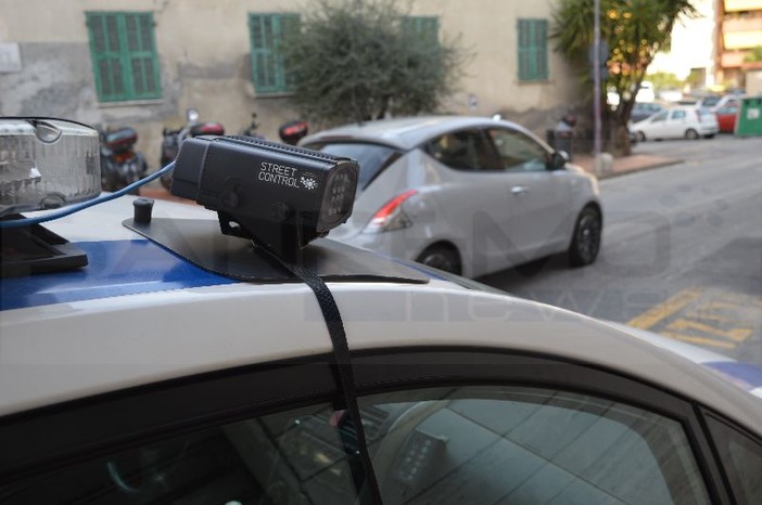 Ventimiglia: raffica di multe con lo 'Street Control' in frazione Latte, scatta la petizione dei residenti Ventimiglia: raffica di multe con lo 'Street Control' in frazione Latte, scatta la petizione dei residenti