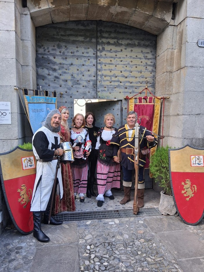 Recupero e valorizzazione delle mura romane e medievali, il Sestiere Burgu e i balestrieri di Ventimiglia al convegno dei Lions (Foto) Recupero e valorizzazione delle mura romane e medievali, il Sestiere Burgu e i balestrieri di Ventimiglia al convegno dei Lions (Foto)