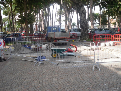 Ventimiglia: tra 10 giorni una nuova sbarra elettrica per l’ingresso al parcheggio di Piazza del Comune