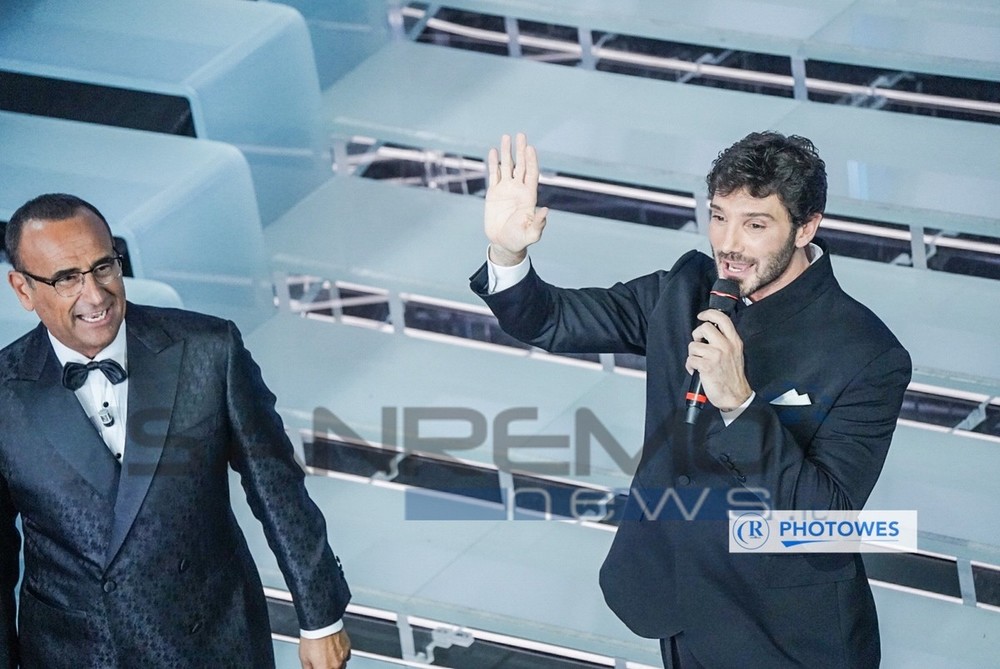 Rivoluzione al Festival di Sanremo 2027: Stefano De Martino al debutto e tre finali per conquistare il pubblico