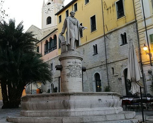 Il profilo biografico dello scultore matuziano Filippo Ghersi, autore della statua del sindaco di Sanremo Siro Andrea Carli