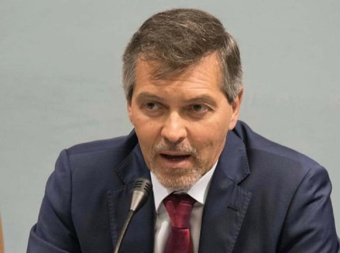 Il nuovo Direttore Generale di Asl 1 svela i progetti sulla vaccinazione: “Accordi con i medici di base e possibile uso di luoghi pubblici” Il nuovo Direttore Generale di Asl 1 svela i progetti sulla vaccinazione: “Accordi con i medici di base e possibile uso di luoghi pubblici”
