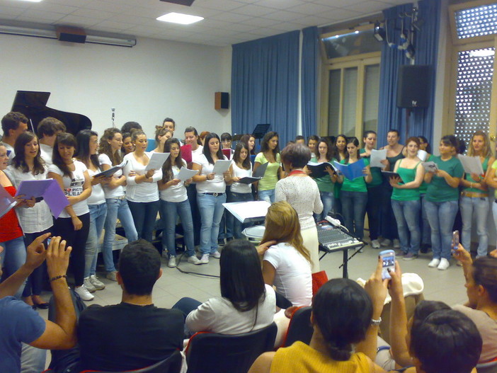 Sanremo: al Liceo Amoretti successo ieri per il saggio di musica Sanremo: al Liceo Amoretti successo ieri per il saggio di musica