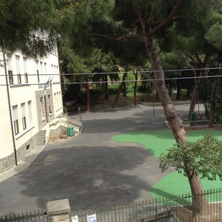 Sanremo: i genitori chiedono che gli alunni della Asquasciati possano tornare ad utilizzare il cortile Sanremo: i genitori chiedono che gli alunni della Asquasciati possano tornare ad utilizzare il cortile