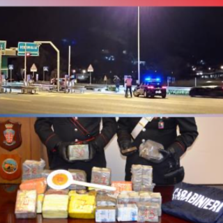 Ventimiglia: arrivano dalla Francia con 30 kg di hashish nascosti nell'auto, Carabinieri arrestano due campani