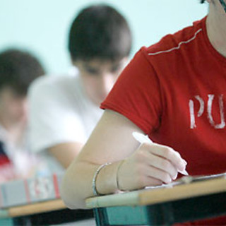 Alberghiero: “Preside conduce guerra forte con i deboli”, da Bordighera a Ventimiglia mamme degli alunni pronte a marciare sul Provveditorato Alberghiero: “Preside conduce guerra forte con i deboli”, da Bordighera a Ventimiglia mamme degli alunni pronte a marciare sul Provveditorato