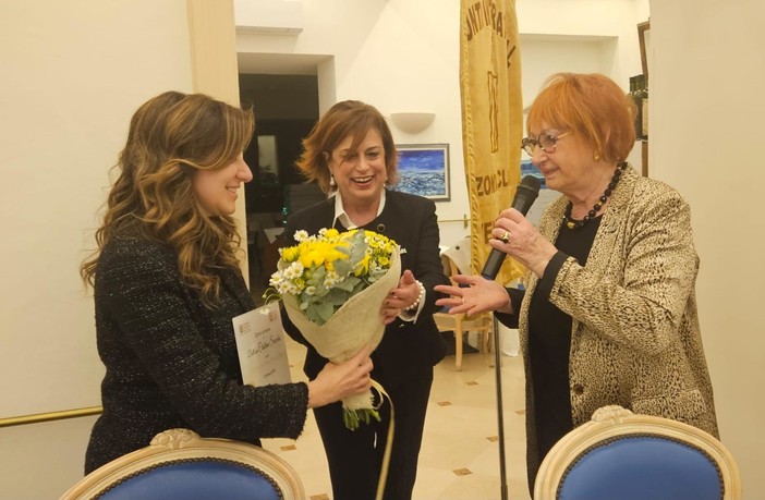Cristina Scocchia, una leader con le radici a Coldirodi: Zonta Club le conferisce il premio “Yellow Rose” Cristina Scocchia, una leader con le radici a Coldirodi: Zonta Club le conferisce il premio “Yellow Rose”