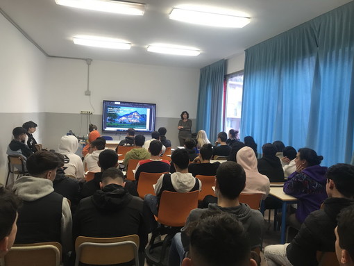 Eccellenze nella classe prima Geometri-CAT del Fermi ai giochi Matematici della Bocconi Eccellenze nella classe prima Geometri-CAT del Fermi ai giochi Matematici della Bocconi