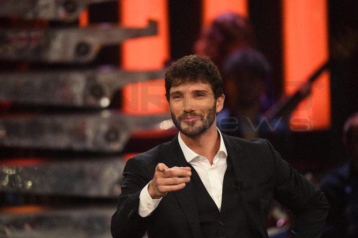 Sanremo Giovani anticipa all’11 dicembre: Stefano De Martino alla guida della serata che svelerà i vincitori Sanremo Giovani anticipa all’11 dicembre: Stefano De Martino alla guida della serata che svelerà i vincitori