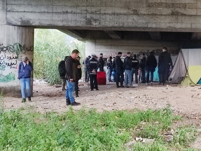 Ventimiglia: sgombero dei migranti dalle Gianchette, la Cgil "Solo l'atto cruento di una lunga e drammatica storia"