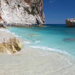 Ventimiglia: successo di pubblico per la conferenza sulle bellezze della Sardegna
