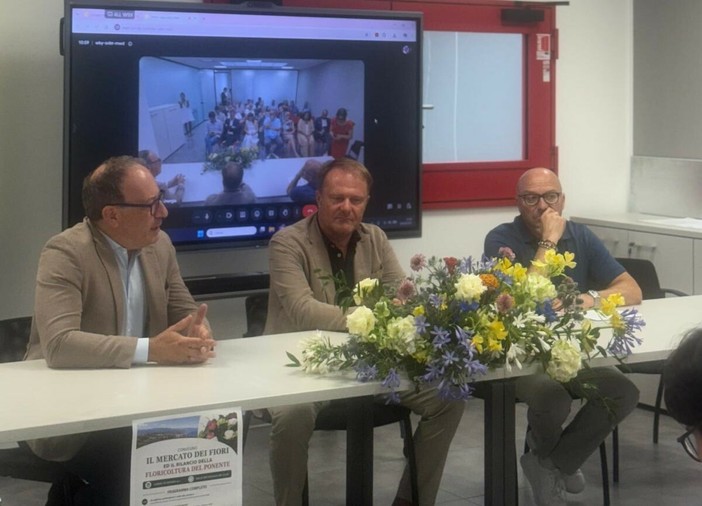 Sanremo, Silvio Bregliano relatore al convegno "Il Mercato dei Fiori e il rilancio della Floricoltura del Ponente" Sanremo, Silvio Bregliano relatore al convegno "Il Mercato dei Fiori e il rilancio della Floricoltura del Ponente"