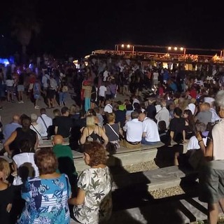 Bordighera, successo per il Ferragosto all'insegna della musica alla rotonda di Sant'Ampelio (foto) Bordighera, successo per il Ferragosto all'insegna della musica alla rotonda di Sant'Ampelio (foto)