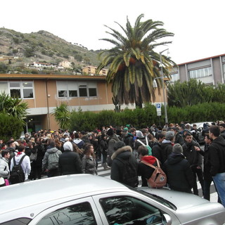 Ventimiglia: serie di seminari sul tema ‘Le Mafie, un problema che riguarda tutti’ all'Ipc Marco Polo Ventimiglia: serie di seminari sul tema ‘Le Mafie, un problema che riguarda tutti’ all'Ipc Marco Polo