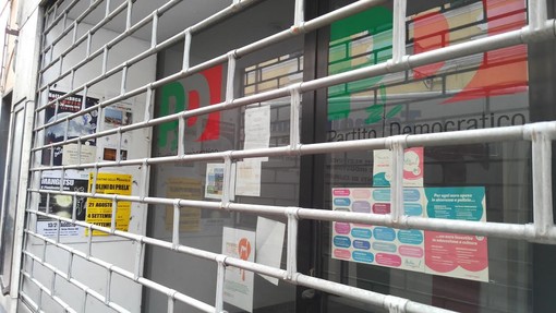 Imperia: il Pd dice addio al circolo di Porto Maurizio. Sarà accorpato con quello di Oneglia Imperia: il Pd dice addio al circolo di Porto Maurizio. Sarà accorpato con quello di Oneglia