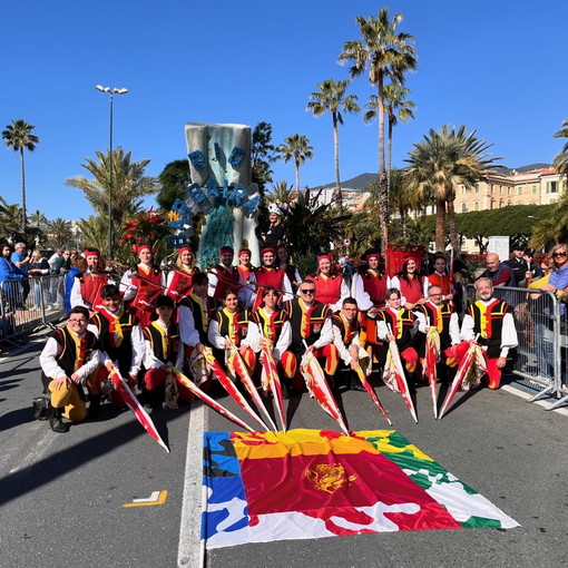 Gli sbandieranti e musici del libero comune marinaro di Ventimiglia al corso fiorito di Sanremo