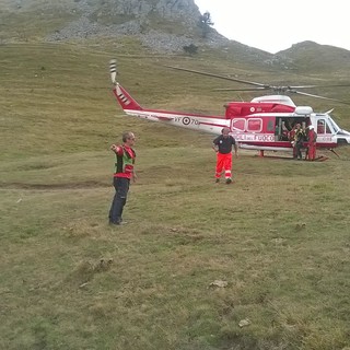Rezzo: 25enne di nazionalità tedesca cade con la moto, trasportata al Santa Corona di Pietra Ligure