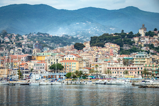 Sanremo: domani interruzione al transito in Corso Inglesi per la rimozione di una gru