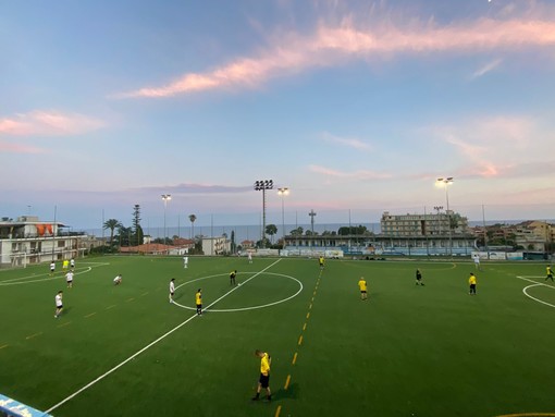 Partita di calcio per la Mensa dei Poveri di Sanremo: stasera il match tra Clero Diocesano e Azione Cattolica Partita di calcio per la Mensa dei Poveri di Sanremo: stasera il match tra Clero Diocesano e Azione Cattolica