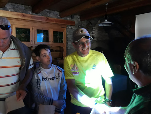 Grande successo per l'alpinista imperiese Stefano Sciandra alla presentazione di "Un Sogno chiamato 4000" Grande successo per l'alpinista imperiese Stefano Sciandra alla presentazione di "Un Sogno chiamato 4000"