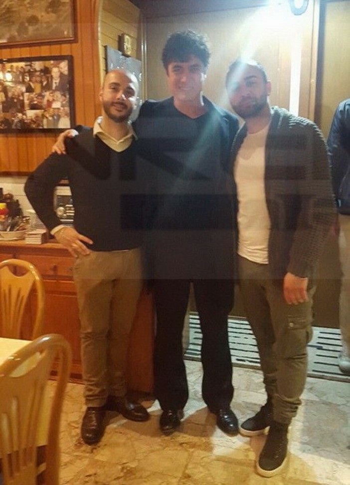 Sanremo: Riccardo Scamarcio in città per il film su Dalida, tra un ciak e l'altro si ferma a cena da Nicò