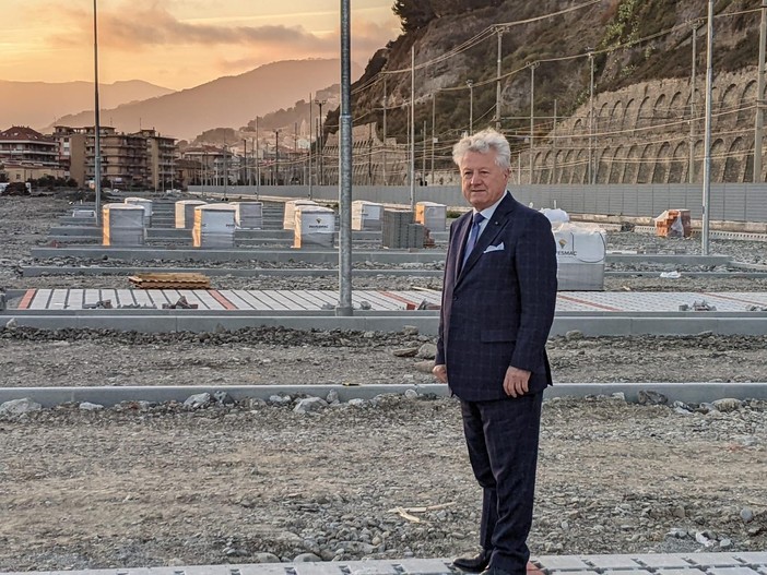 Ventimiglia, Scullino: "Il grande parcheggio in corso Genova è chiuso e invaso da sterpaglie"