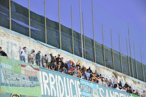 Discriminazione sessuale nel campionato di Eccellenza dai tifosi alla guardalinee: un punto di penalizzazione all'Unione Sanremo Discriminazione sessuale nel campionato di Eccellenza dai tifosi alla guardalinee: un punto di penalizzazione all'Unione Sanremo