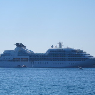 Sanremo: domani torna in rada la nave da crociera Seabourne Quest. Si attendono circa 500 ospiti Sanremo: domani torna in rada la nave da crociera Seabourne Quest. Si attendono circa 500 ospiti