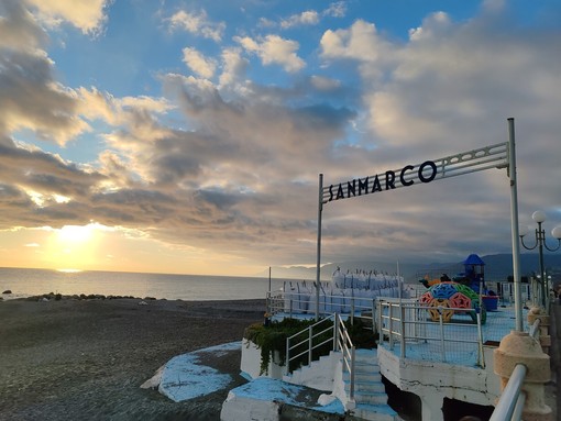 Tutti in mare a Capodanno, torna il Cimento invernale bordigotto (Foto)