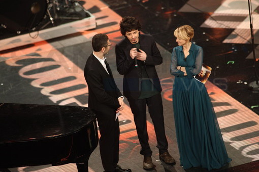 Festival #sanremo2014: Sinigallia escluso dalla competizione si scusa "La responsabilità è mia"