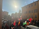 Imperia si blocca in difesa della Flotilla con bandiere, cori e proteste (foto) Imperia si blocca in difesa della Flotilla con bandiere, cori e proteste (foto)