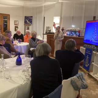 Sanremo: la biologa Marina e Console del Mare Sabina Airoldi ospite dello Yacht Club (foto) Sanremo: la biologa Marina e Console del Mare Sabina Airoldi ospite dello Yacht Club (foto)