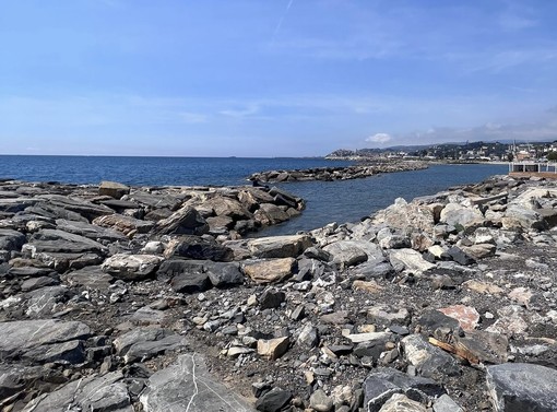 Imperia, il Comune dà il via libera alle opere di difesa marittima per il litorale di borgo Peri Imperia, il Comune dà il via libera alle opere di difesa marittima per il litorale di borgo Peri