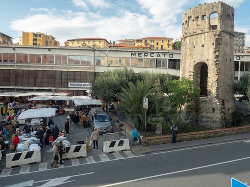 Sanremo: viabilità e parcheggi attorno all'Annonario, Donzella ai commercianti "Da due mesi in attesa di proposte"