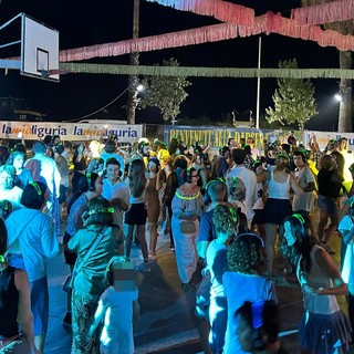 Arma di Taggia scopre il 'rumore del silenzio': la Silent Disco in Darsena è un successo (Foto e video)