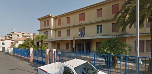 Ventimiglia: ‘salta’ il pavimento in una classe, attimi di preoccupazione alle scuole di Nervia Ventimiglia: ‘salta’ il pavimento in una classe, attimi di preoccupazione alle scuole di Nervia