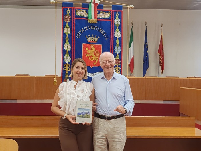 "Ventimiglia. Suggestioni tra passato e presente" è il nuovo libro del professor Mario Ascheri (Foto e video) "Ventimiglia. Suggestioni tra passato e presente" è il nuovo libro del professor Mario Ascheri (Foto e video)