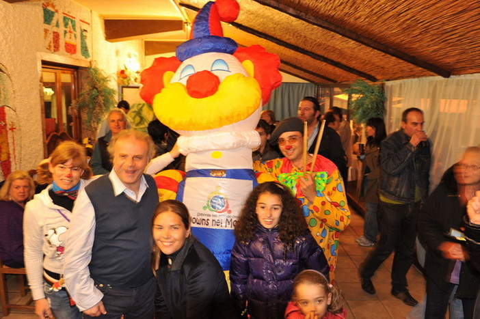Seborga: ieri sera cena con Jerry Calŕ e Capitan Ventosa Seborga: ieri sera cena con Jerry Calŕ e Capitan Ventosa