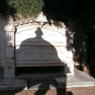 Sanremo: il coordinamento delle associazioni provvede alla “spolveratura” di alcune tombe del Cimitero Monumentale Sanremo: il coordinamento delle associazioni provvede alla “spolveratura” di alcune tombe del Cimitero Monumentale