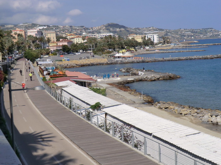 Sanremo: revocato il divieto di balneazione in tre zone del litorale matuziano Sanremo: revocato il divieto di balneazione in tre zone del litorale matuziano
