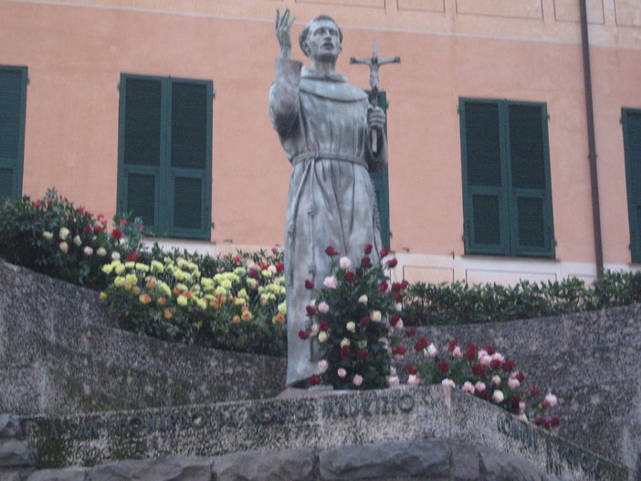 Imperia: città chiusa per la ricorrenza del santo patrono. Il programma religioso. Alle 15 via a 'Olioliva'
