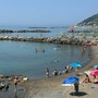 Caldo estremo, cambiano le abitudini anche nel Ponente: negozi con "orario d'emergenza" e città che si svuota nelle ore più torride