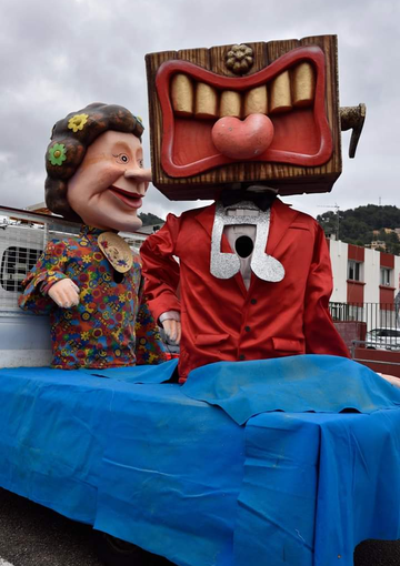 Ventimiglia: grande successo per il Sestiere Burgu al Carnevale de La Trinitè in Francia (foto) Ventimiglia: grande successo per il Sestiere Burgu al Carnevale de La Trinitè in Francia (foto)