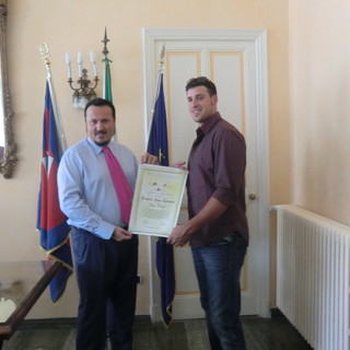 Il sindaco Zoccarato assieme ad Alex Liddi Il sindaco Zoccarato assieme ad Alex Liddi