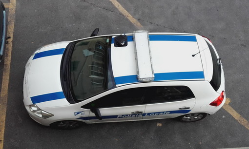 Sanremo: multa in via Fiume davanti agli ambulatori ASL, un lettore racconta la sua versione Sanremo: multa in via Fiume davanti agli ambulatori ASL, un lettore racconta la sua versione