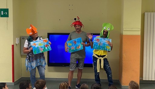 Taggia: i bambini e le maestre della scuola dell’infanzia di Arma alla scoperta del Mare (foto) Taggia: i bambini e le maestre della scuola dell’infanzia di Arma alla scoperta del Mare (foto)