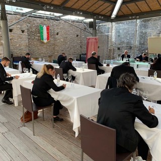 Dolceacqua incorona il miglior sommelier del Rossese: torna il trofeo nazionale dedicato al vino simbolo del Ponente