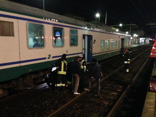 Ancora da identificare ufficialmente l'uomo che si è suicidato ieri sera sotto ad un treno alla stazione di Bordighera