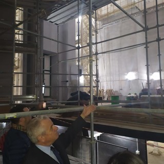 Imperia: sopralluogo del Sindaco Scajola al teatro Cavour, "Ospiterà la cultura della nostra città" (foto)